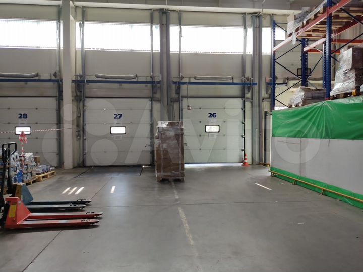 Склад, 600 м² стеллажи док заезд