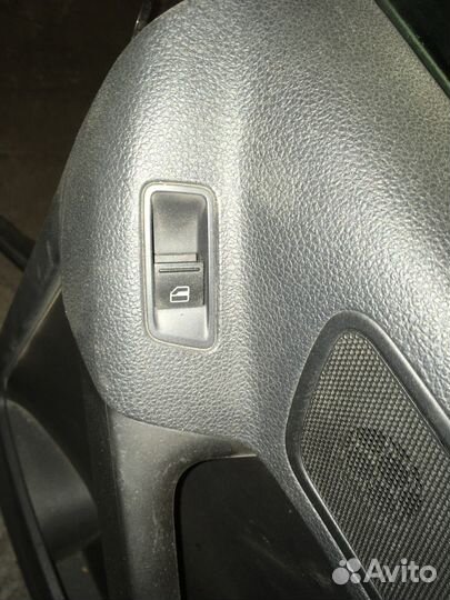 Кнопка стеклоподъемника