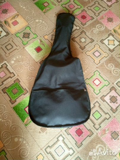 Акустическая гитара