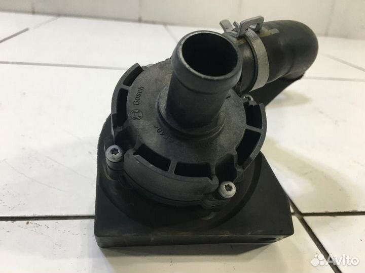 Насос водяной дополнительный Audi Q3 8UB