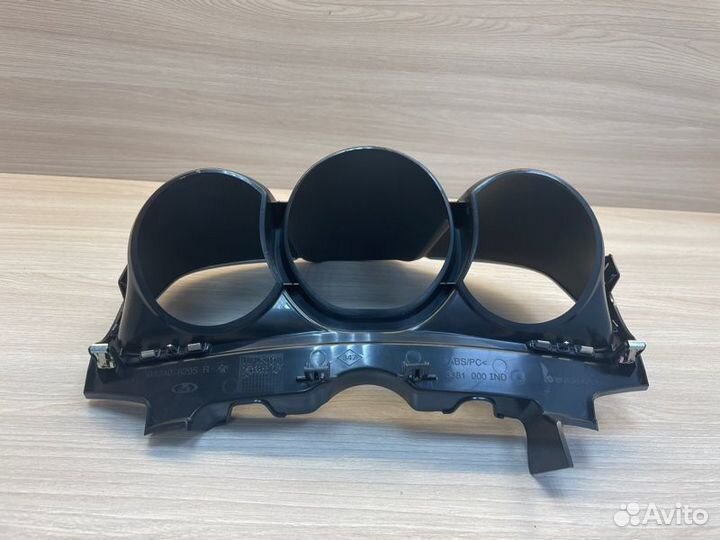 Козырек щитка приборов LADA X-Ray