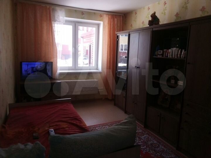 3-к. квартира, 56 м², 1/3 эт.