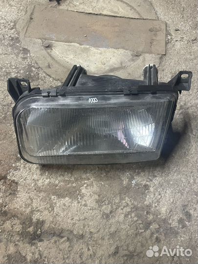 Фара левая VW Passat B3