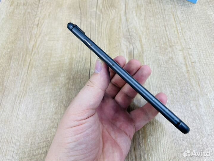 iPhone 8 Plus, 64 ГБ
