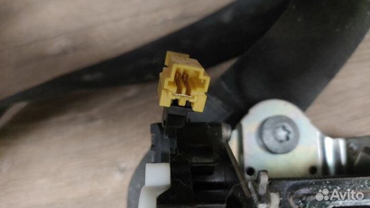 Ремень безопасности задний правый Mercedes Gl 320