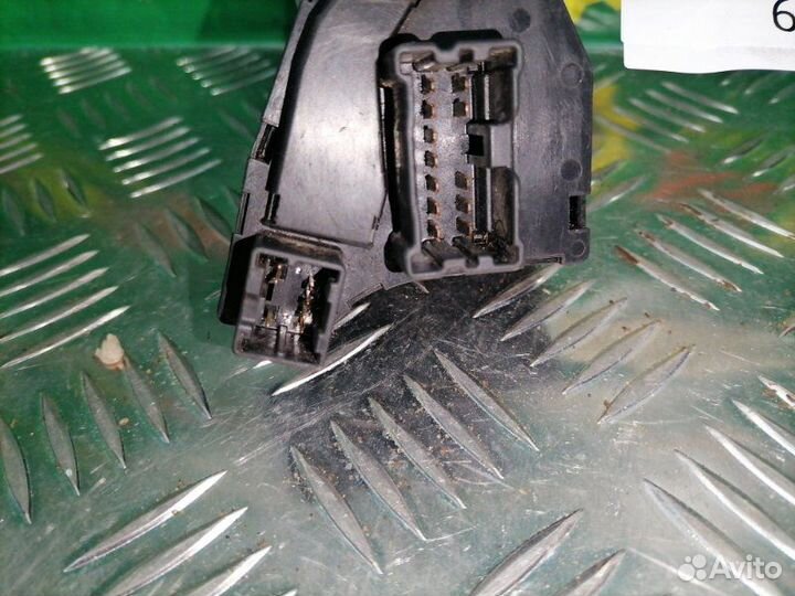 Подрулевой переключатель света Nissan P12 седан