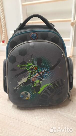 Рюкзак школьный