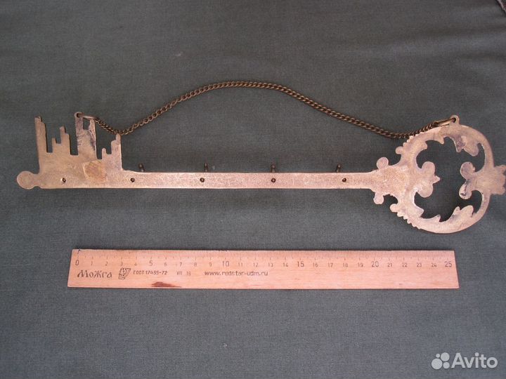 Винтажная, латунная вешалка Европа