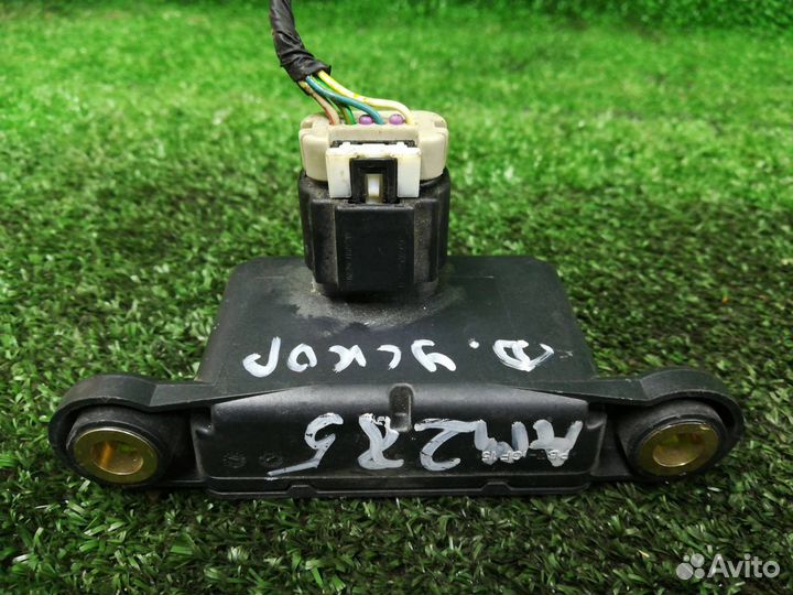 Датчик ускорения Chevrolet Cruze J300 13505725,135