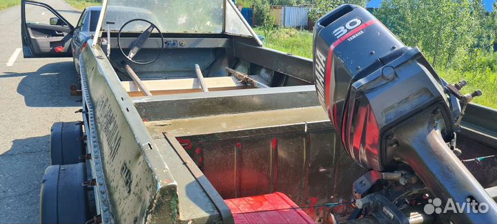 Лодка Крым с мотором Ямаха 30