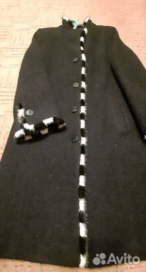 Пальто женское 46 букле с отторочкой мехом
