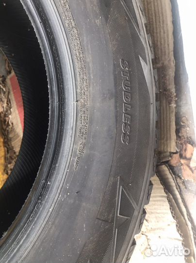 Bridgestone Blizzak DM-V2 285/60 R18