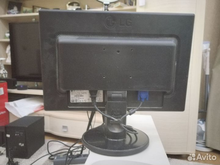 Монитор LG flatron w1942s