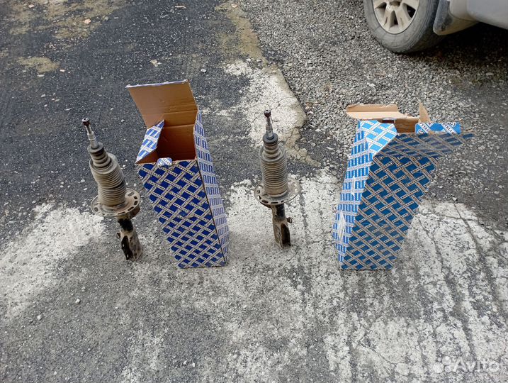 Стойки honda FIT