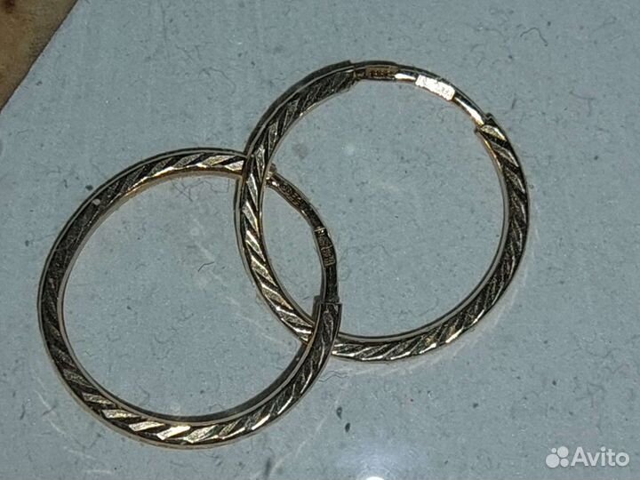 Золотые серьги
