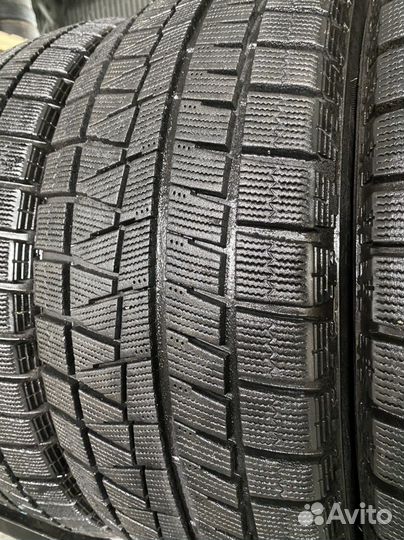 Bridgestone Blizzak Revo GZ 215/55 R17