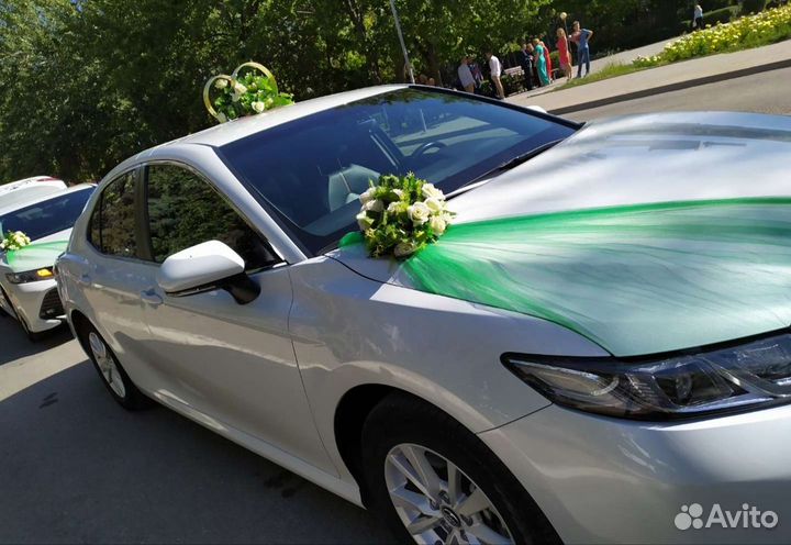 Свадебные украшения на машину кортежи