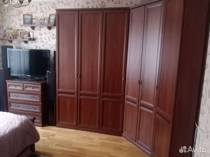 Спальный гарнитур