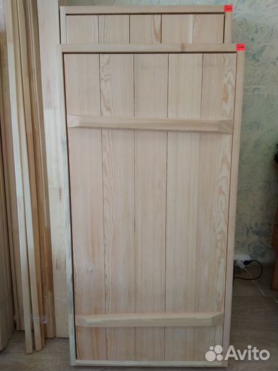 Деревянная дверь для бани