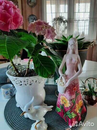 Фарфоровые статуэтки