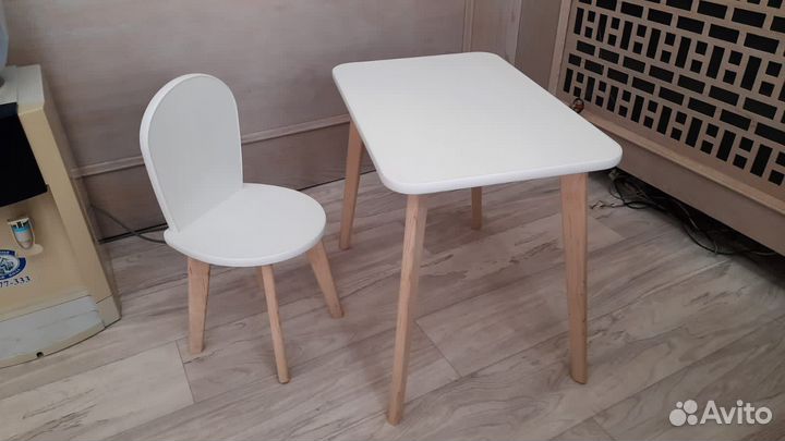 Детский стол и стульчик
