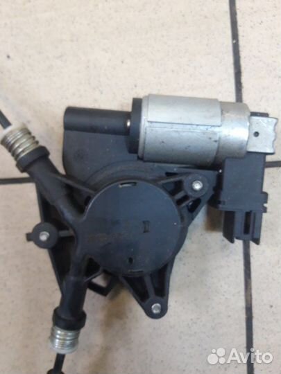 Стеклоподъемник задний правый Mazda Mazda3 BK