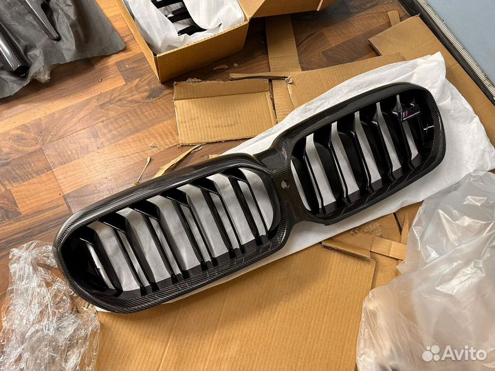 Решетка радиатора ноздри BMW M5 F90 ориг карбон