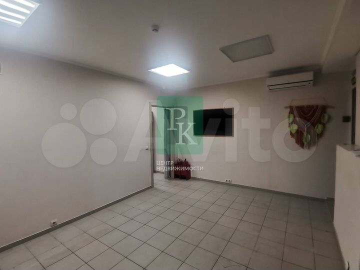 Помещение свободного назначения на Челнокова