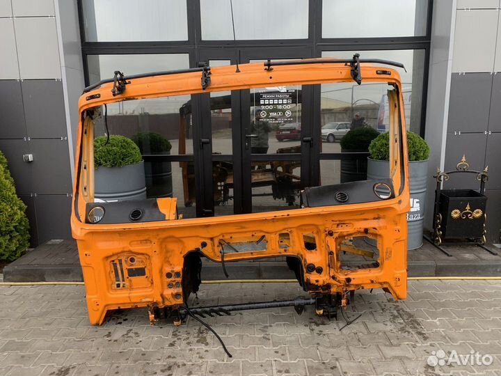 Каркас кабины передняя часть Man F2000