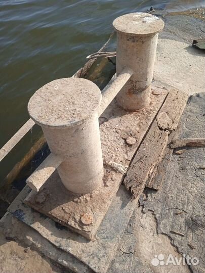 Кнехт судовой