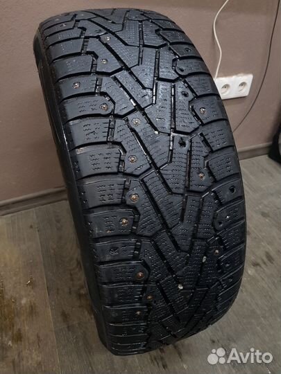 Pirelli Ice Zero 215/55 R17 98T