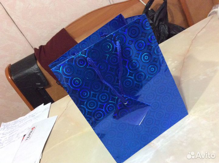 Пакет бумажный для подарков голографический