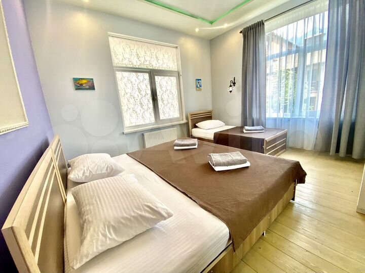 Коттедж 220 м² на участке 6 сот.