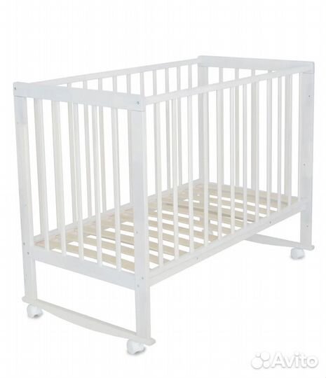 Детская кровать с матрасом и наматрасником