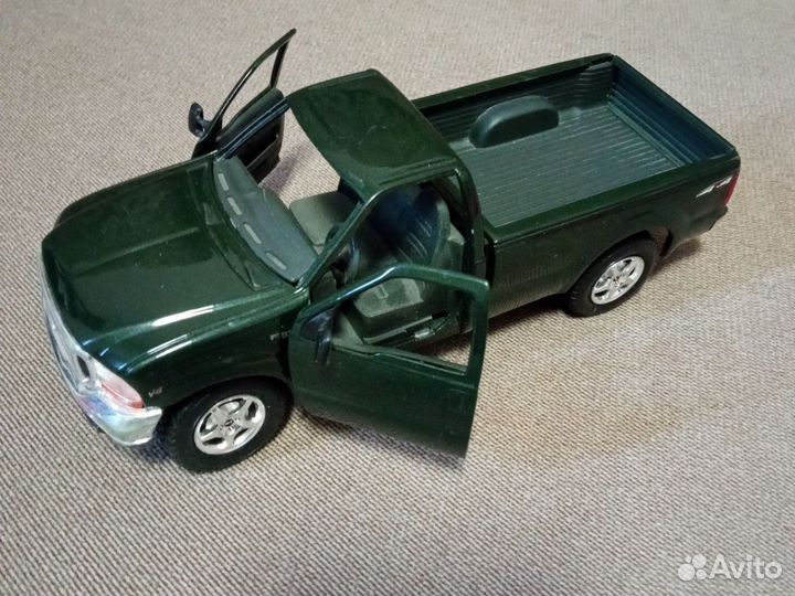 Модель Форд Пикап