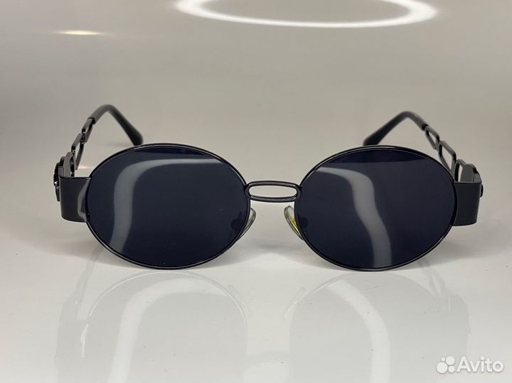 Солнцезащитные очки Versace