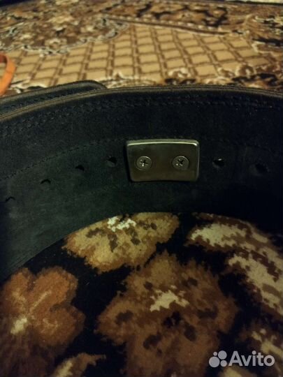 Кожанный атлетический пояс с карабином