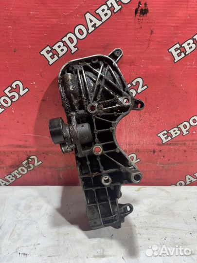 Кронштейн генератора Renault Logan 2 2013-2018