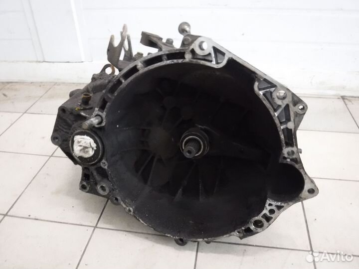 МКПП (механическая коробка переключения передач) D