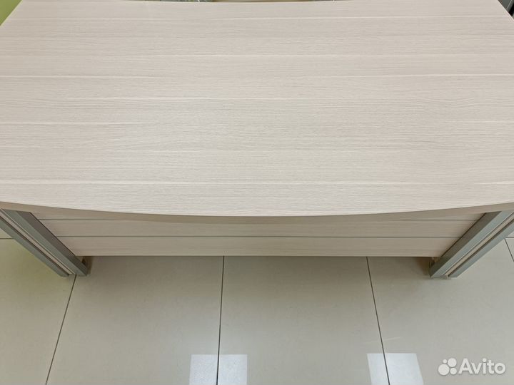 Директорский стол