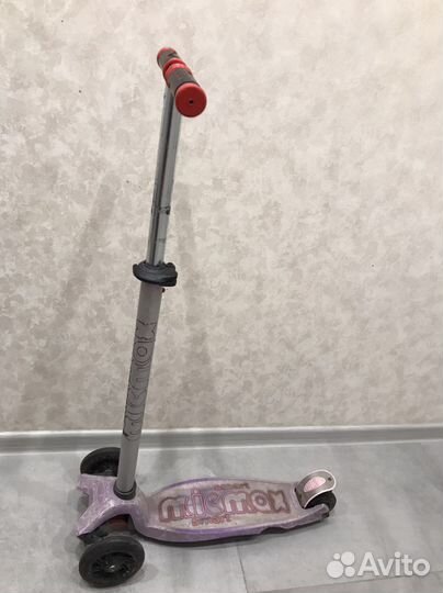 Самокат и 2 пакета игрушек для мальчика