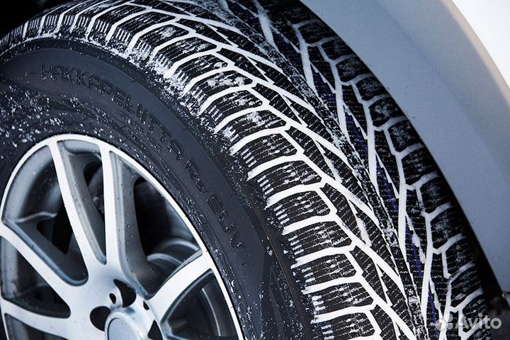 Nokian Tyres Hakkapeliitta R3 275/45 R20