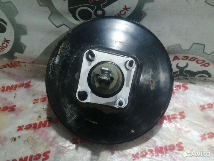 Вакуумный усилитель тормозов Ford Focus 2