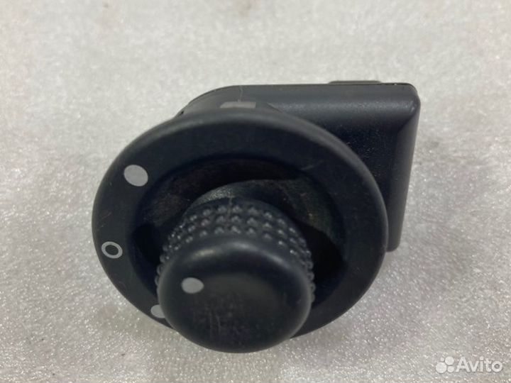 Переключатель регулировки зеркал Renault Duster