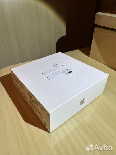 Новые наушники Apple Airpods 2