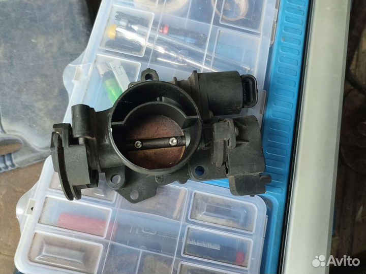 Peugeot 206 дроссельная заслонка