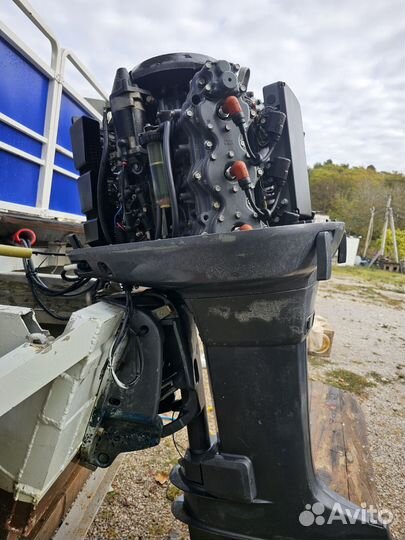 Лодочный мотор Yamaha 200