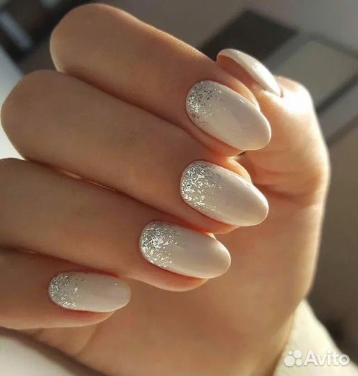 Модель на маникюр и педикюр