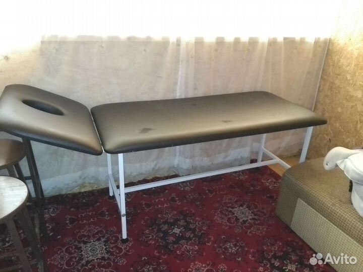 Массажная кушетка