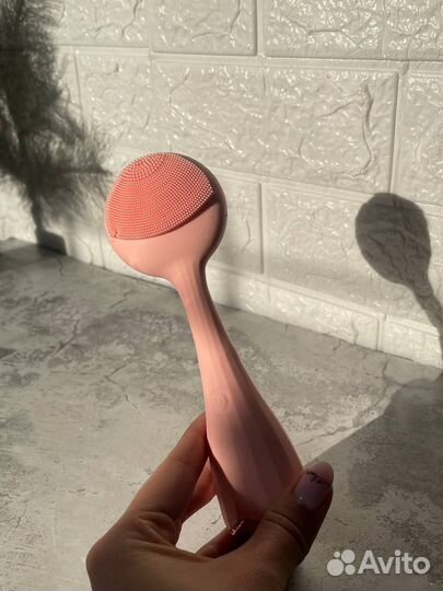 Электрическая силиконовая щетка для лица